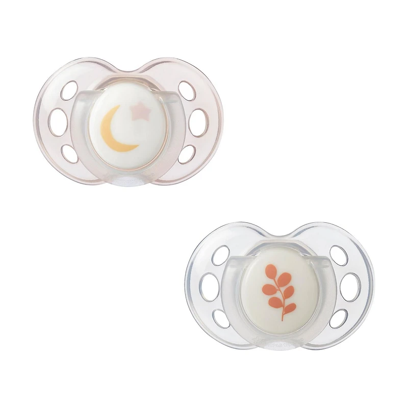 Tommee Tippee Night Time Glow in the Dark Pacifiers, Symmetrical Design, BPA-Free Silicone Nipple, Includes Sterilizer Box, 18-36m, 2 Count, 18-36m