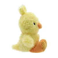 Façon de célébrer la peluche de poussin de petite ferme