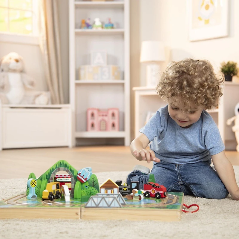 Melissa & Doug Chemin de fer de table en bois de 17 pièces, 3 trains, camion, pièces de jeu, pont - certifié FSC
