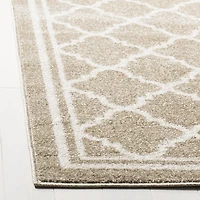 SAFAVIEH Amherst Trina Geometric Area Rug