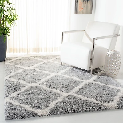 Safavieh Fontana Venice Geometric Plush Shag Area Rug
