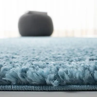 SAFAVIEH August Carlene Solid Plush Shag Area Rug