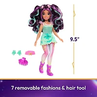 Unicorn Academy, Poupée Ava avec cheveux méchés, 7 accessoires et un accessoire de coiffure, 24 cm, poupées et licornes pour filles à partir de 4 ans
