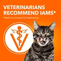 IAMS PROACTIVE HEALTH Healthy Senior Dry Cat Food with Chicken, 3.18kg Bag