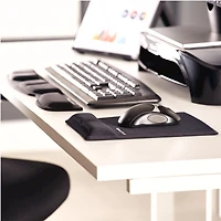 Fellowes Mouse Pad/Wrist Supportwith Microban Protection