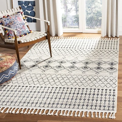 Safavieh Marrakesh Summer Southwestern Fringe Area Rug