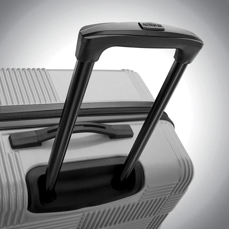 American Tourister Unify Spinner Carry On