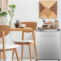 Réfrigérateur Frigidaire compact rétro de 1.6 pi³ - Platine