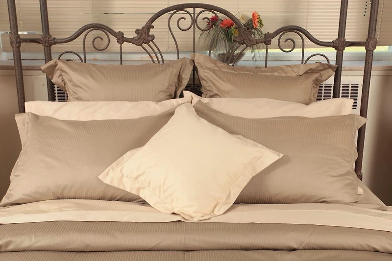 Ambassador 600 Thread Count Maholi Tuxedo Stripe Cotton Sheet Set