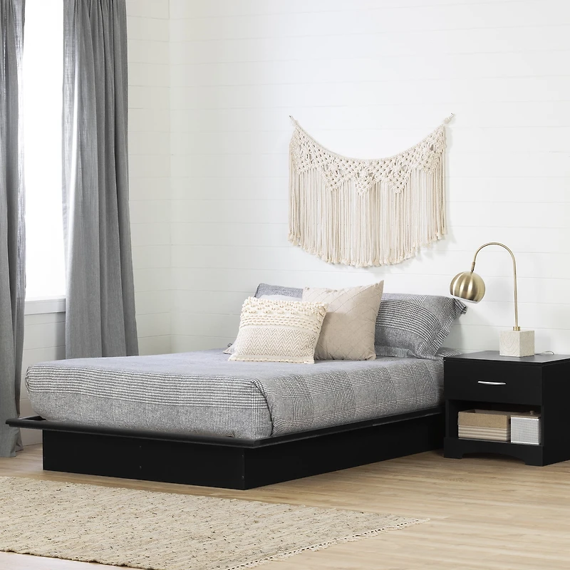 Lit plateforme Queen, fini Noir solide, collection Step One de Meubles South Shore