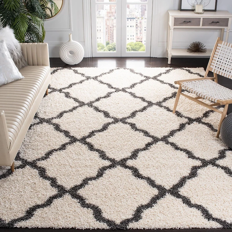 Safavieh Dallas Logan Geometric Shag Area Rug