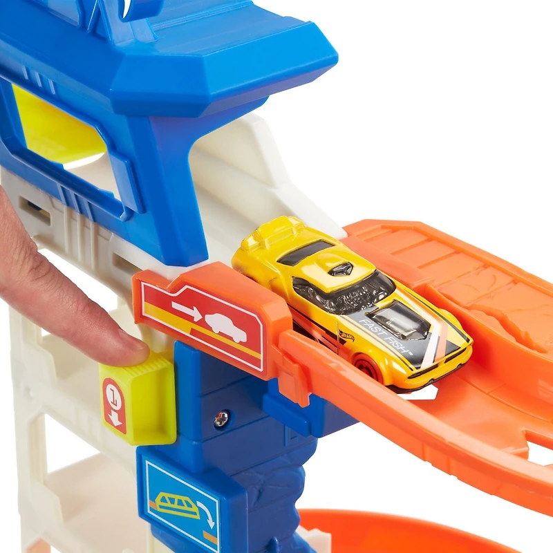 Hot Wheels Track Set and 1:64 Scale Toy Car, City Shark Escape, Multi-Level Playset