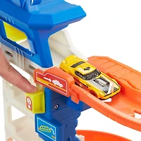 Hot Wheels Track Set and 1:64 Scale Toy Car, City Shark Escape, Multi-Level Playset