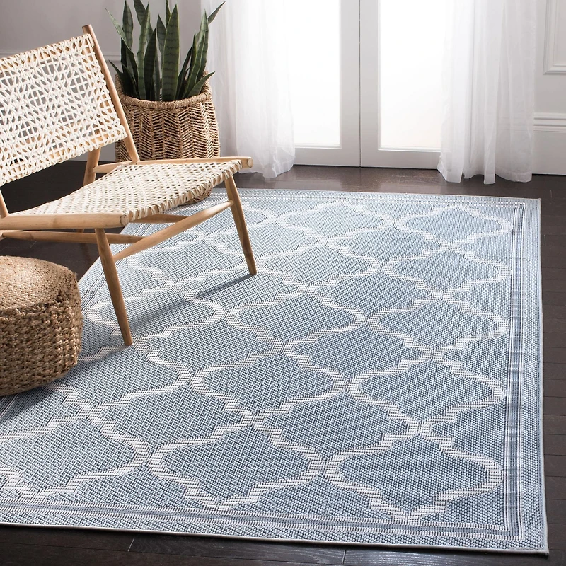 SAFAVIEH Bermuda Corie Geometric Quatrefoil Outdoor Area Rug