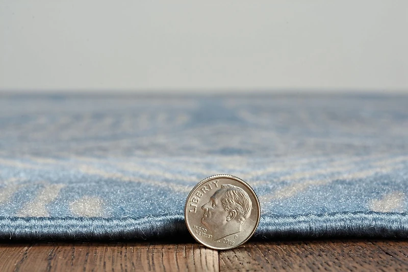 Capri Henley Blue & Light Grey 4' 3" x 7' 3" Area Rug