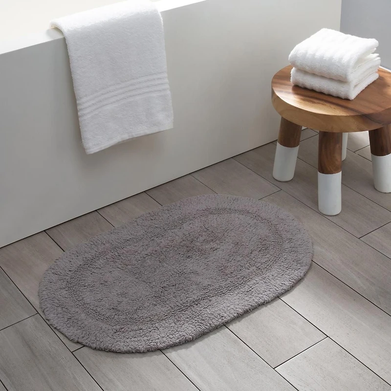 Serene Oval Bath Rug