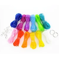 TINY HANDS Ensemble de lacets en plastique translucide — 12 couleurs, 125 m, âge 6+ PLASTIC LACE TRANSLU