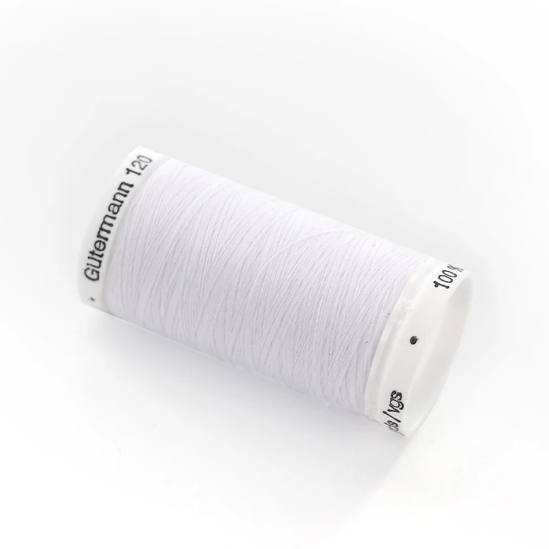 Fil tout usage Gutermann 120 à 100 % polyester 274 m/300 vgs