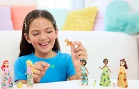 Disney Princess & Friends Set with 5 Small Dolls in Sparkling Outfits & 5 Friend Figures, Ages 3+