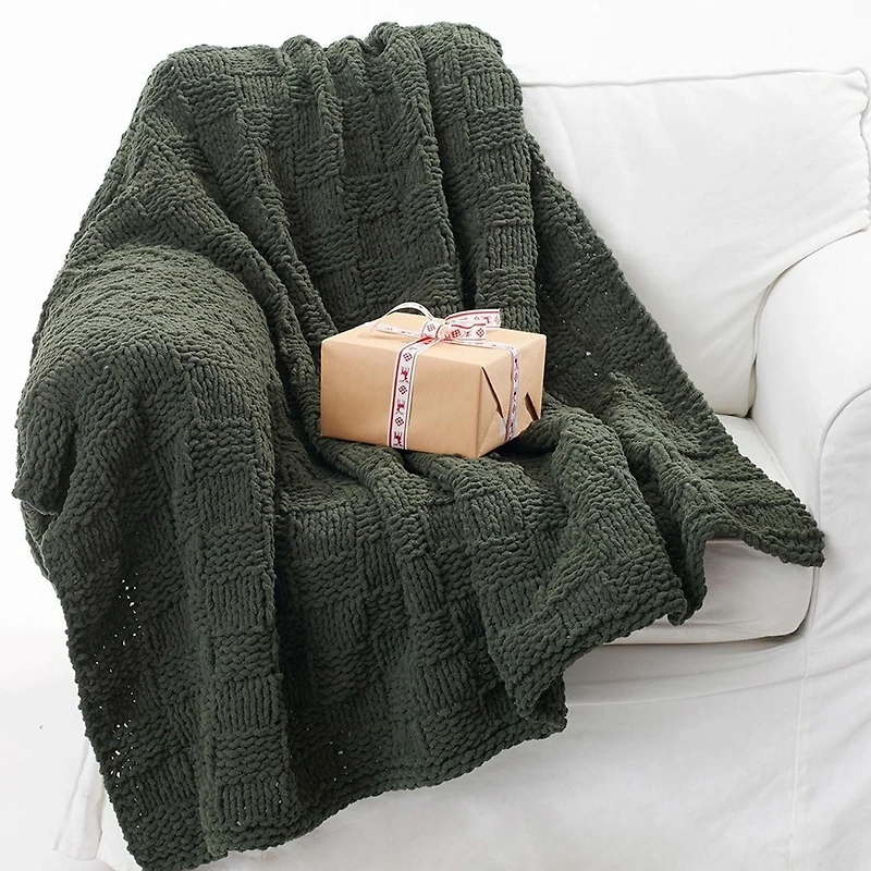 Bernat® Blanket™ #6 Super Bulky Polyester Yarn 10.5oz/300g