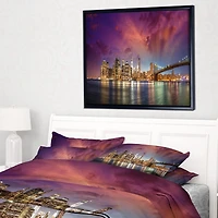 Design Art La Ligne D'Horizon De Manhattan Avec Des Nuages  Sur Toile Encadrée