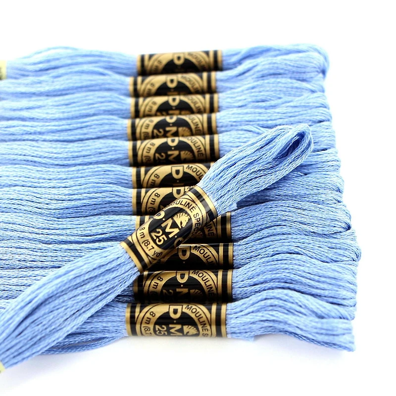 DMC Coton à broder 6 brins 8m bleu