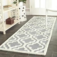 Safavieh Cambridge Kirsten Geometric Area Rug