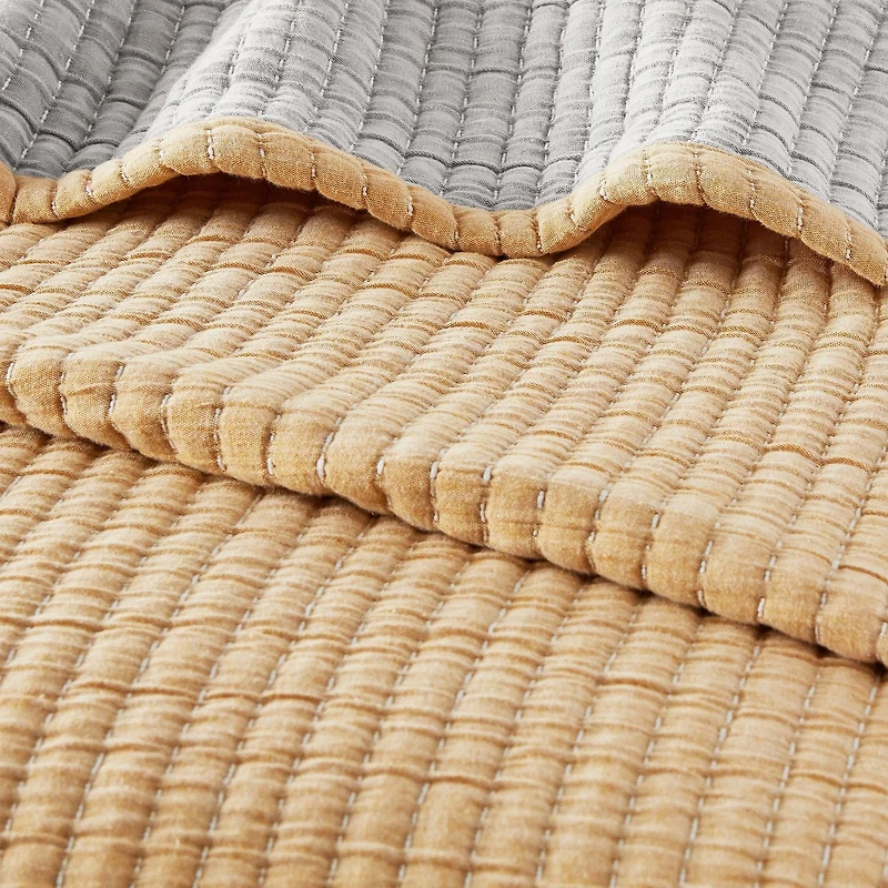 Mainstays Garment Wash Adult Matelasse Quilt, Yellow, Double Queen, 1 Piece