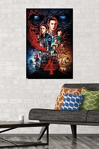 Netflix Stranger Things: Saison 4 – Une feuille 22,375" x 34" Affiche Murale avec Cadre Magnétique en Bois de Hêtre, par Trends International