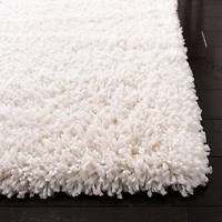 SAFAVIEH Fontana Jamie Solid Plush Shag Area Rug