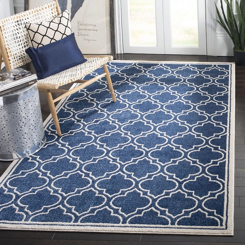 Safavieh Amherst Wilson Geometric Area Rug