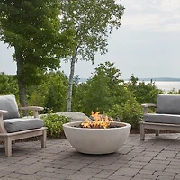 Real Flame Foyer Extérieur Rond au Propane de 38 po Eldora en Gris