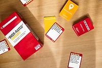 Over-Rated Jeu by What Do You Meme? Un jeu de critiques ridicules!