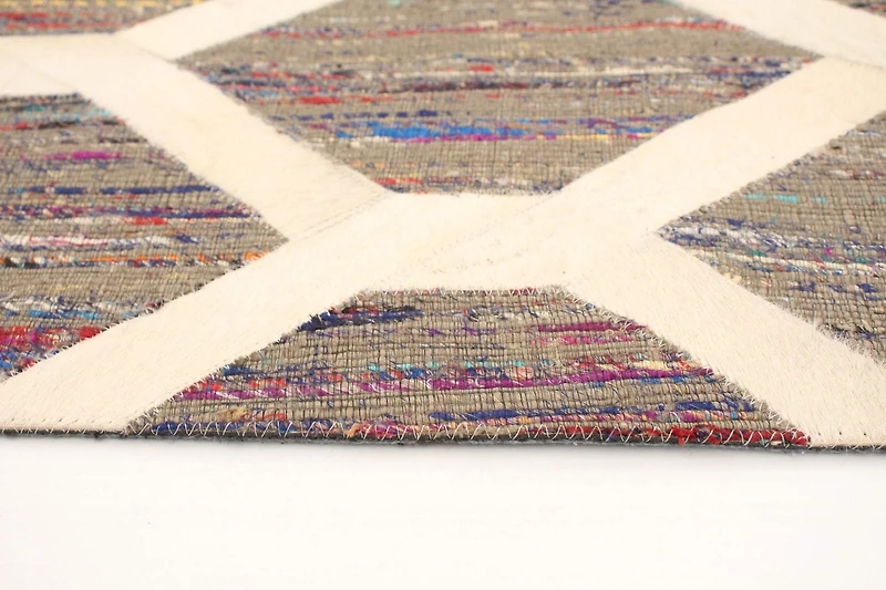 ECARPETGALLERY 4'6" x 6'7" Transitional Cowhide Patchwork Handmade Area Rug for Living Room, Dining Room and Bedroom in Grey