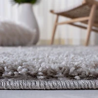 Safavieh Venus Elijah Solid Plush Shag Area Rug