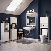 Medford Collection Maison RiverRidge® Armoire haute sur pieds, 15,75 po. (larg) x 46 po. (haut) x 11,75 po. (prof), blanc