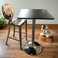 Table carrée réglable