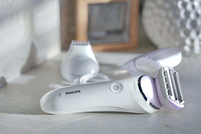 Philips SatinShave Prestige Women's Electric Shaver, Cordless Wet & Dry Use, 5 Accessories, BRL170/00, 1 Electric shaver