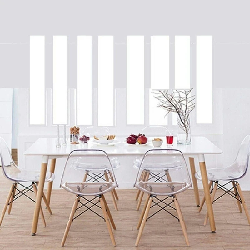 Chaise en bois clair de la collection Heavenly