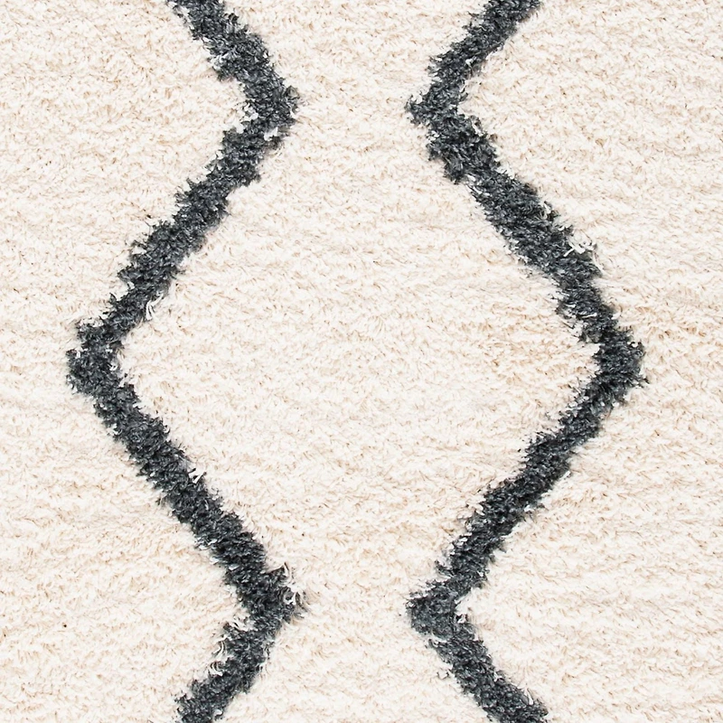 Safavieh Venus Carleen Chevron Shag Area Rug