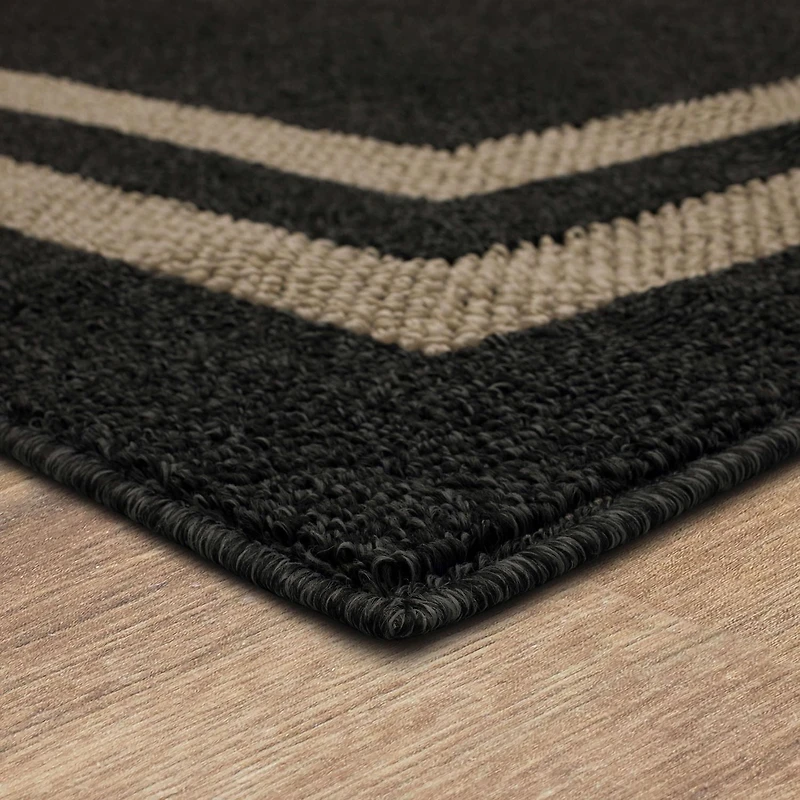 Mohawk Home Hall Border Near Black/Tan Tufted Polyester Area Rug