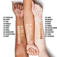 Rimmel Cache-cernes Stay Matte, à la vitamine A, 24 heures de tenue, léger, texture soyeuse, fini mat et doux, 100% sans cruauté