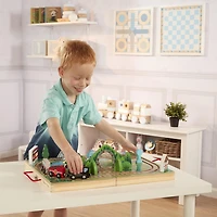 Melissa & Doug Chemin de fer de table en bois de 17 pièces, 3 trains, camion, pièces de jeu, pont - certifié FSC