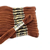 DMC Coton à broder 6 brins 8m brun