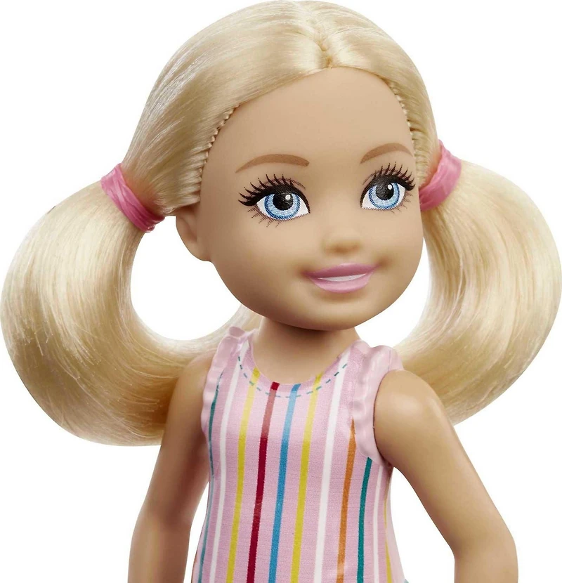 La poupée Chelsea Barbie et ses amis