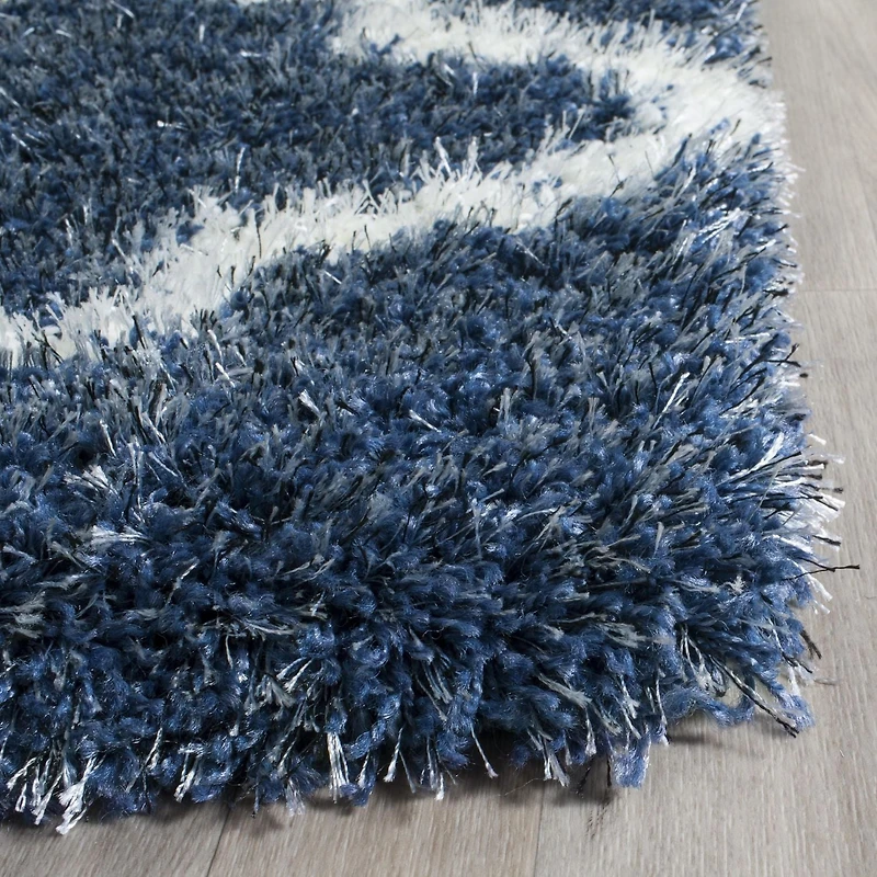 Safavieh Montreal Lennart Geometric Shag Area Rug