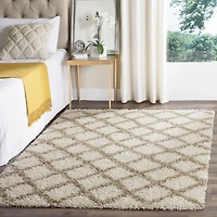 Safavieh Dallas Jerrie Geometric Shag Area Rug
