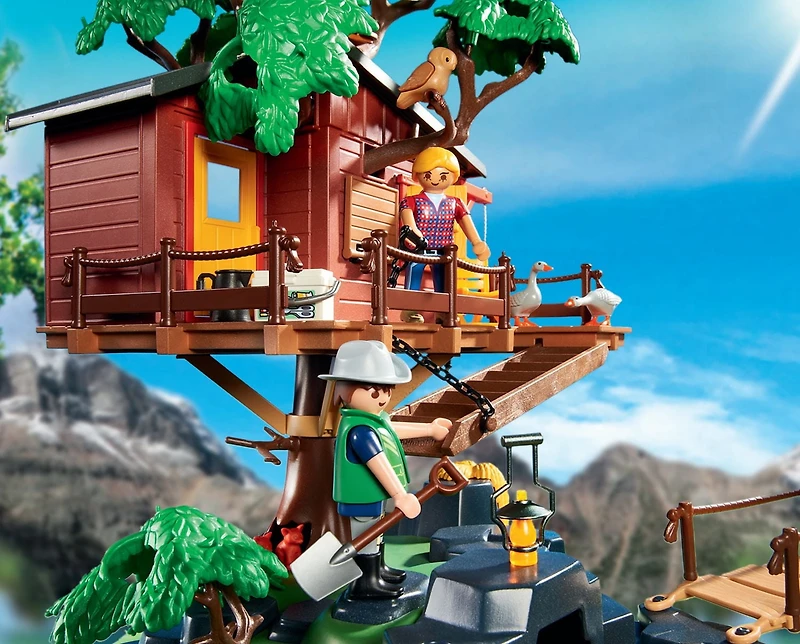Playmobil 5557 Adventure Tree House Playset