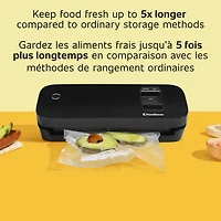 FoodSaver Compact Vacuum Sealer, Space-Saving Food Preservation System, Includes 2 Quart-Size Bags (946 mL)