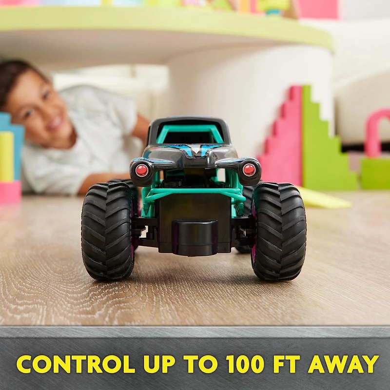 Monster Jam, Monster truck radiocommandé Grave Digger officiel à l'échelle 1:24, 2,4 GHz, thème Nitro Neon, jouets pour garçons et filles à partir de 4 ans